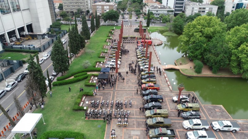 Mobilização do efetivo se concentrou na praça Itália, em Porto Alegre