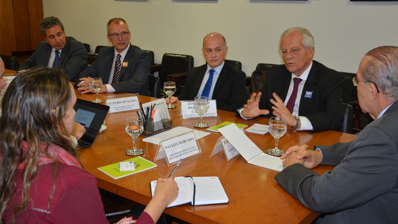 Vice-governador em reunião com ministro Eliseu Padilha