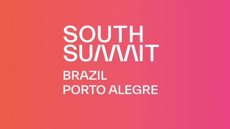 A logo do South Summit e as palavras Brazil e Porto Alegre na cor banca em um banner de fundo degrade nas cores rosa e vermelho.