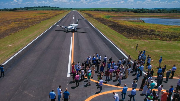 02 03 2024   Entrega do asfaltamento do Condomínio aeronáutico Érico Veríssimo, em Cruz Alta (6)