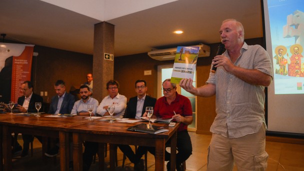 27 02 2024   Encontro com prefeitos da região das Missões, em Xangri lá (1)