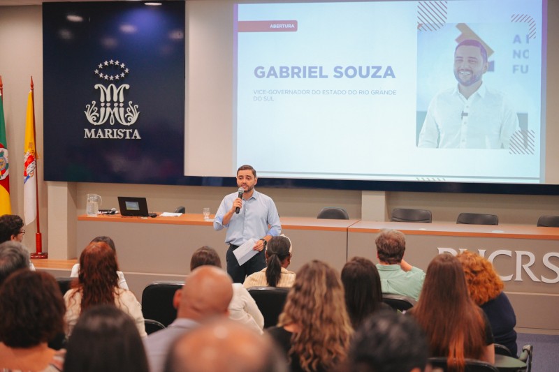Gabriel Souza no encontro Partiu Futuro