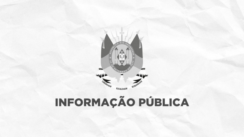 Card com fundo branco em textura de papel amassado. Ao centro, aparece o bras&atilde;o do Estado do Rio Grande do Sul em tons de cinza, com espadas e canh&otilde;es estilizados ao fundo. Abaixo do bras&atilde;o, em destaque, est&aacute; a frase "INFORMA&Ccedil;&Atilde;O P&Uacute;BLICA" em letras mai&uacute;sculas, pretas e em negrito. A composi&ccedil;&atilde;o &eacute; minimalista, com bastante espa&ccedil;o em branco ao redor dos elementos centrais.